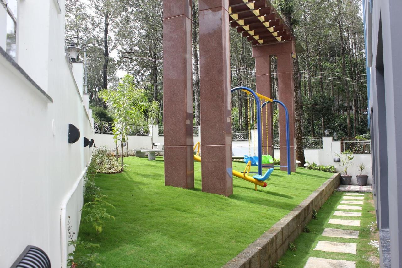 The Lavish Moon Hotel Йеркауд Екстериор снимка